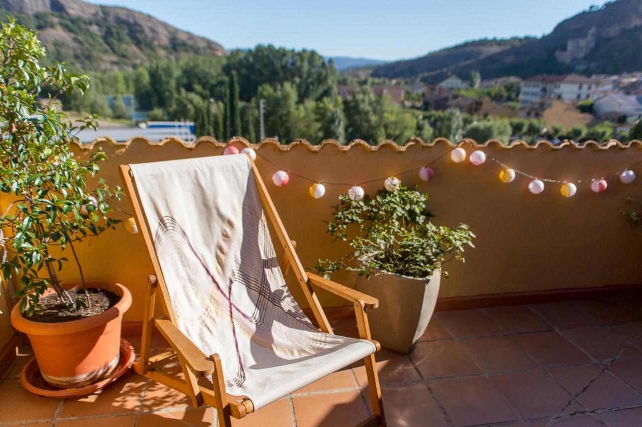 Atico Con Terraza En Graus-Pirineo De Huesca Apartment Exterior photo