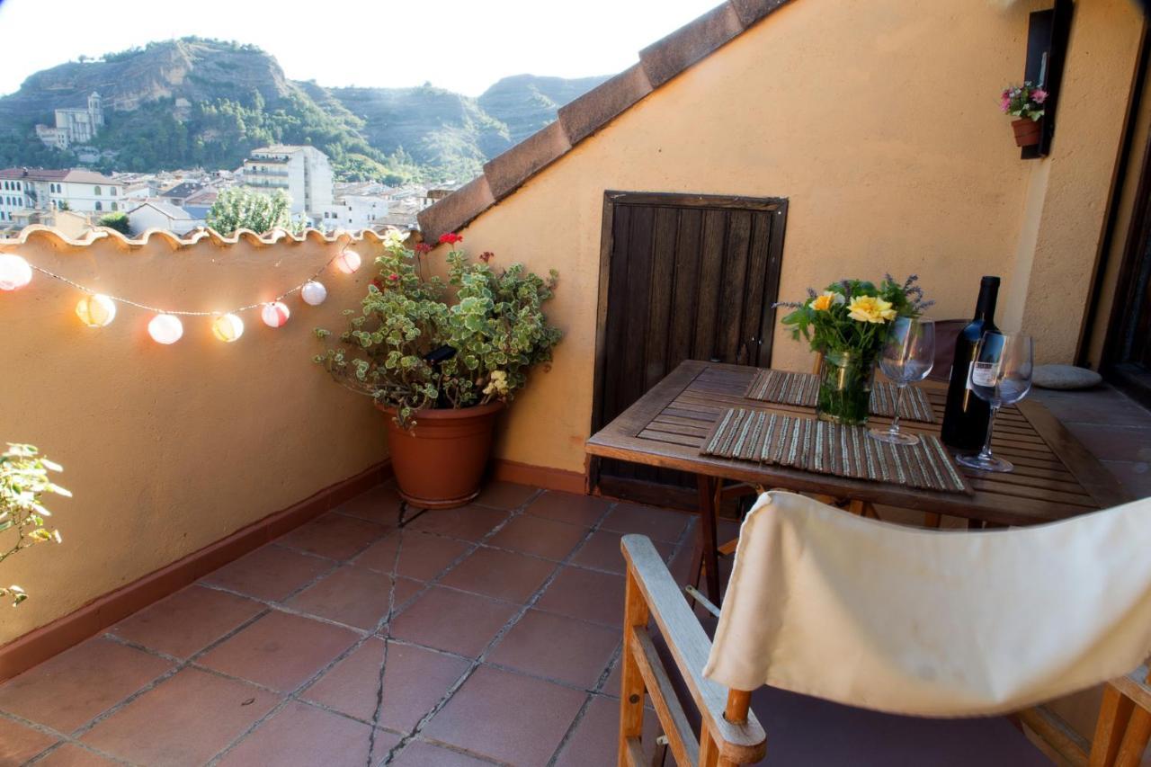 Atico Con Terraza En Graus-Pirineo De Huesca Apartment Exterior photo