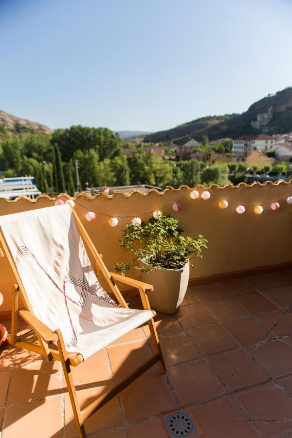 Atico Con Terraza En Graus-Pirineo De Huesca Apartment Exterior photo